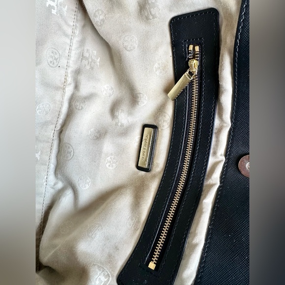 TORY BURCH
Robinson Mini Double-Zip Tote Black shoulder good condition - Picture 10 of 10